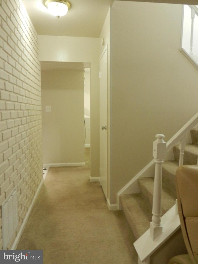 9697 Hagel Cir unit A, Lorton, VA 22079 - photo 6