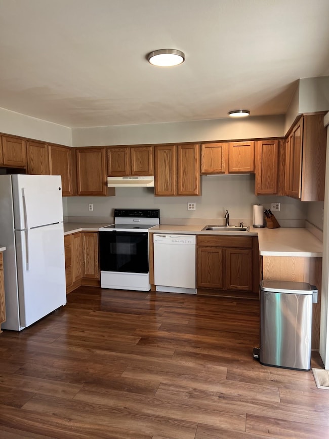 47479 Lizabeth Dr, New Baltimore, MI 48047 - photo 6