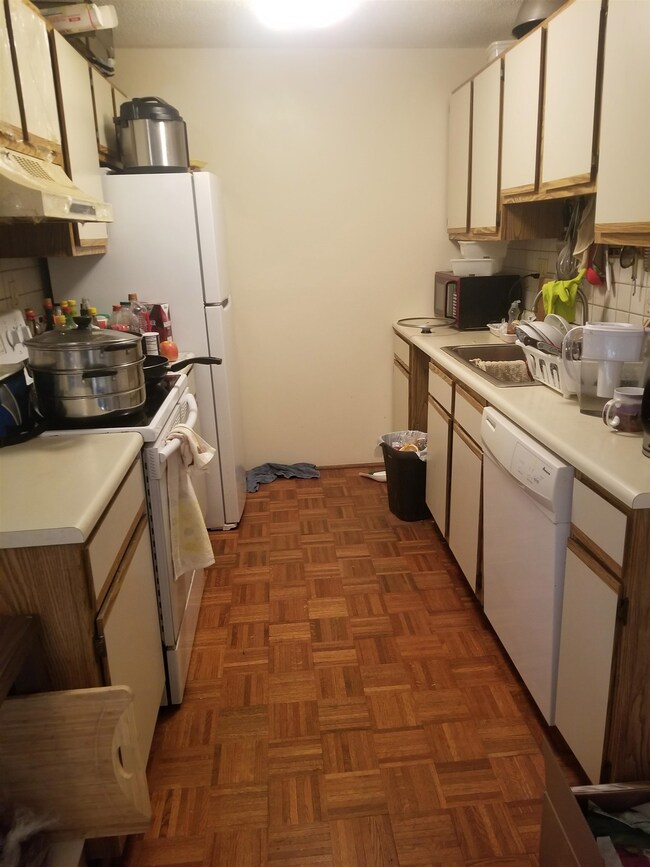 19 Blackstone Dr unit 21, Nashua, NH 03063 - photo 3