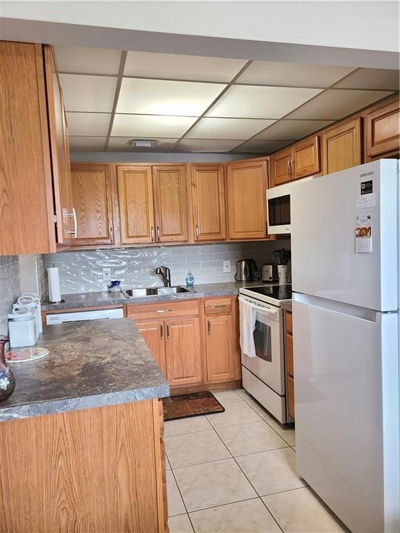 82 Markham E unit 82, Deerfield Beach, FL 33442 - photo 4