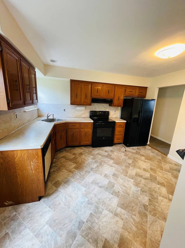 9 Conway Ct unit 1, Glen Cove, NY 11542 - photo 3