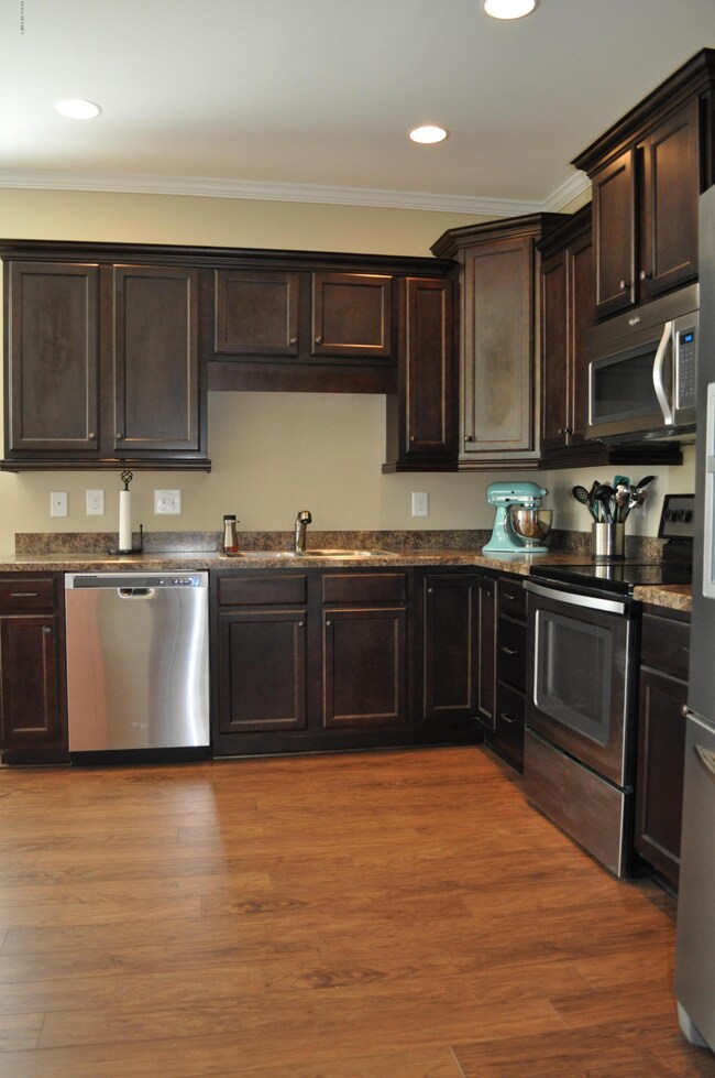 Good counter space!