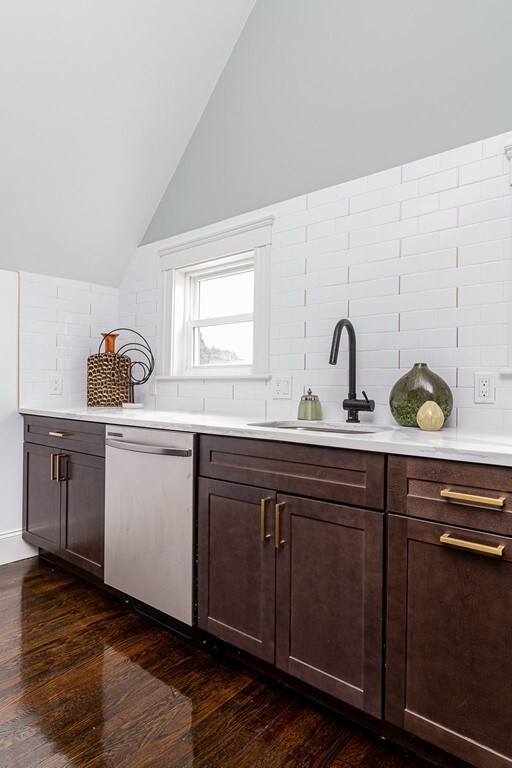 2 Harlem St unit 3, Dorchester, MA 02121 - photo 5