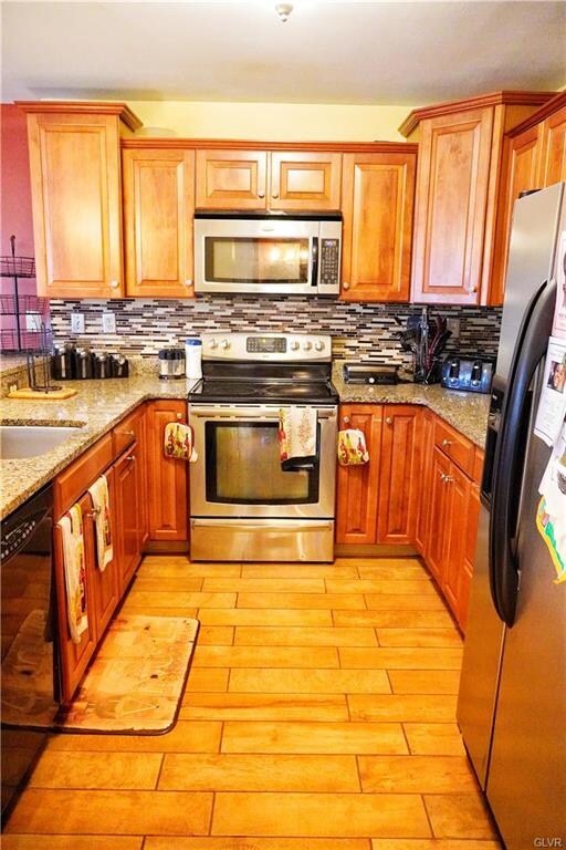 954 Ramblewood Ln, Freemansburg, PA 18017 - photo 7