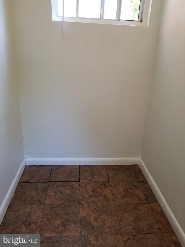 8212 Houston Ct unit 3, Takoma Park, MD 20912 - photo 3