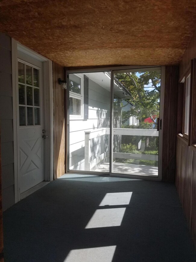 05. Screened Porch