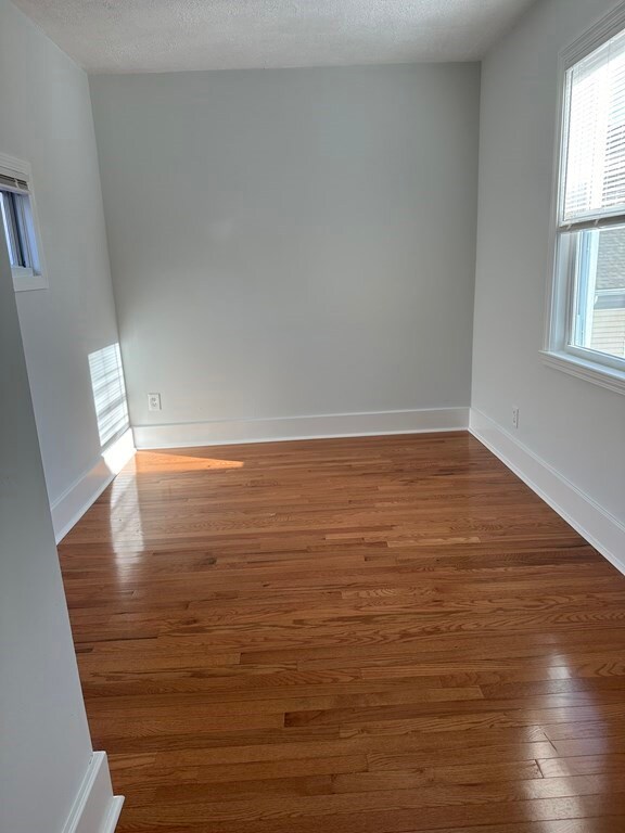 136 W 7th St unit 3, Boston, MA 02127 - photo 3