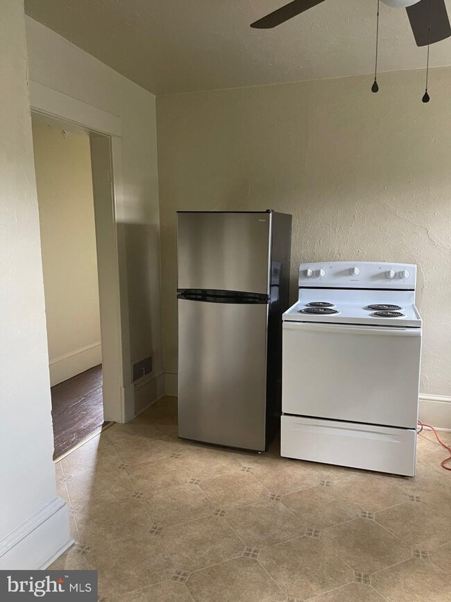 533 N West Ave unit 2, Vineland, NJ 08360 - photo 6