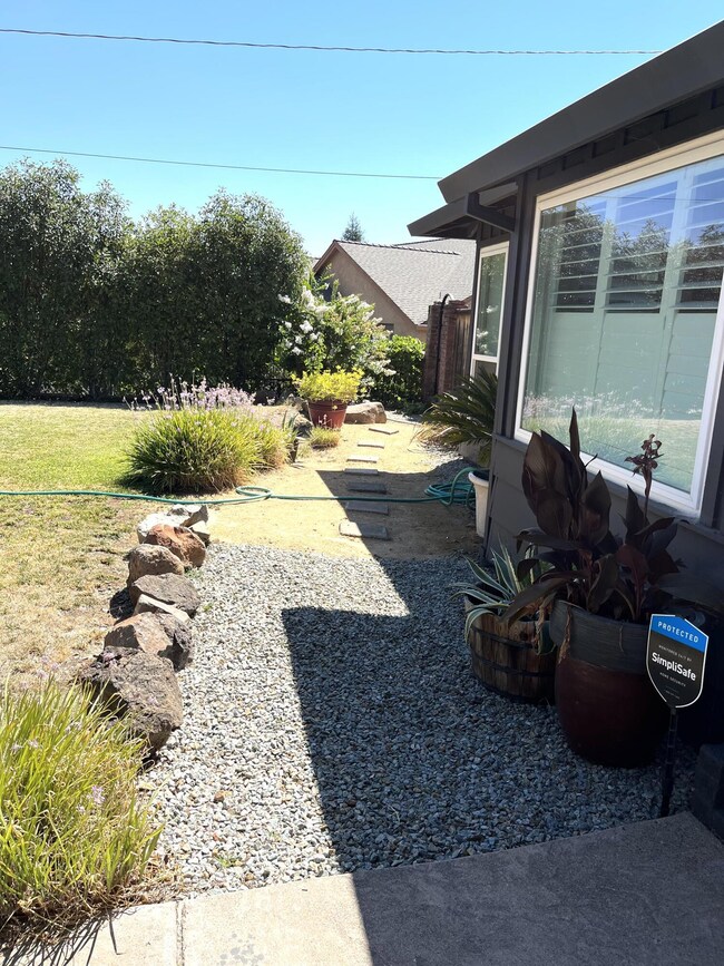 2855 Shasta St, Redding, CA 96001 - photo 4