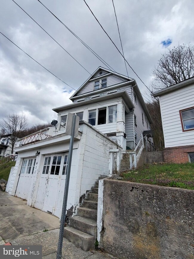 411 Independence St, Cumberland, MD 21502 - photo 5