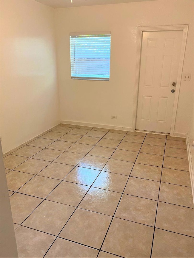 715 SW 14th Ave unit 2, Fort Lauderdale, FL 33312 - photo 4