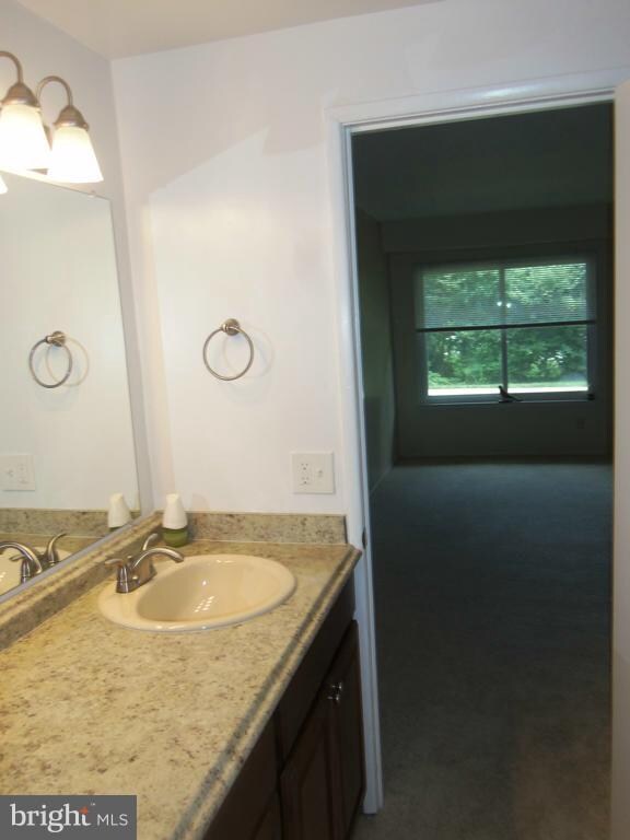 15034 Haslemere Ct, Silver Spring, MD 20906 - photo 7