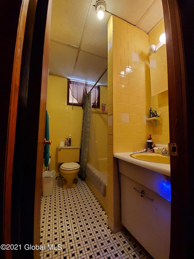 4 W Van Vechten St, Albany, NY 12209 - photo 5