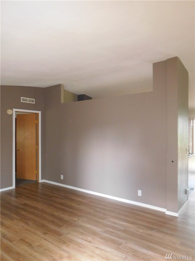 22127 Cedarview Dr E, Bonney Lake, WA 98391 - photo 5