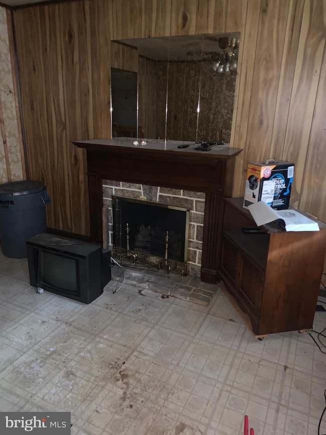 607 Wyeth St, Baltimore, MD 21230 - photo 3