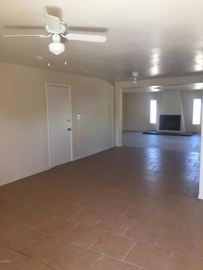 5222 W Cypress St unit 9, Phoenix, AZ 85035 - photo 3