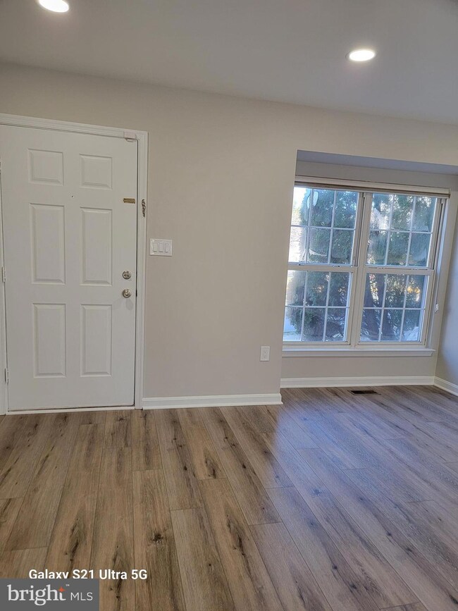 15471 Windsong Ln, Dumfries, VA 22025 - photo 2