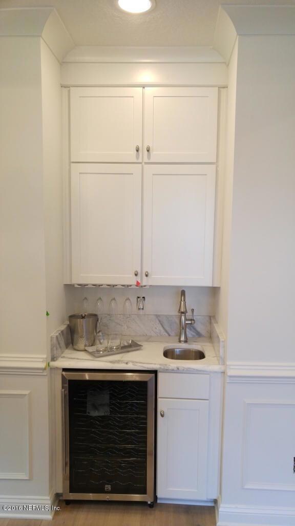 Boca Dining Room Wetbar with stacked cab