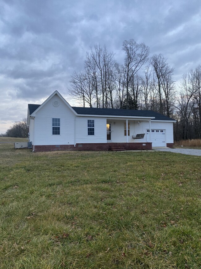 378 Holder Ln, Mc Minnville, TN 37110 - photo 2