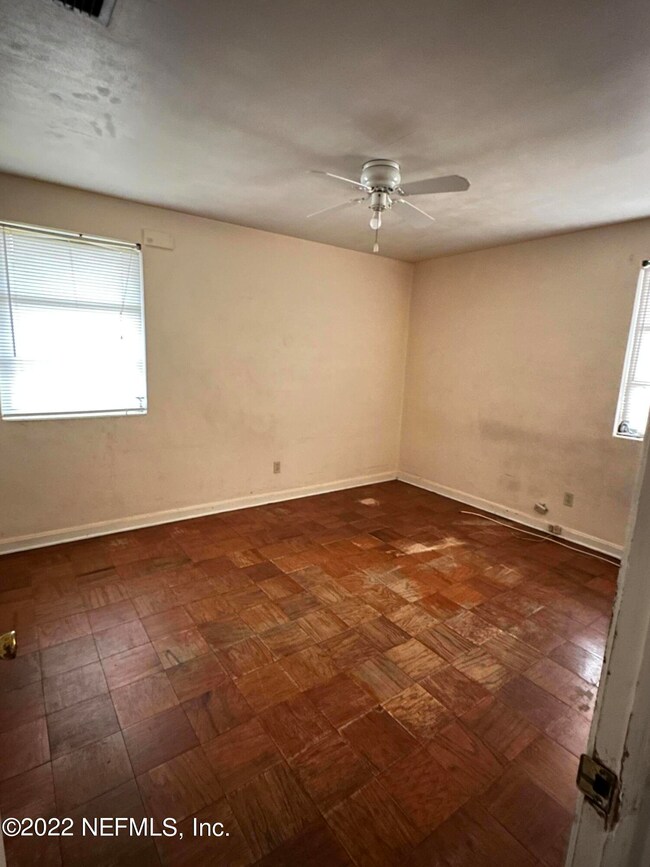 4711 Jammes Rd, Jacksonville, FL 32210 - photo 7