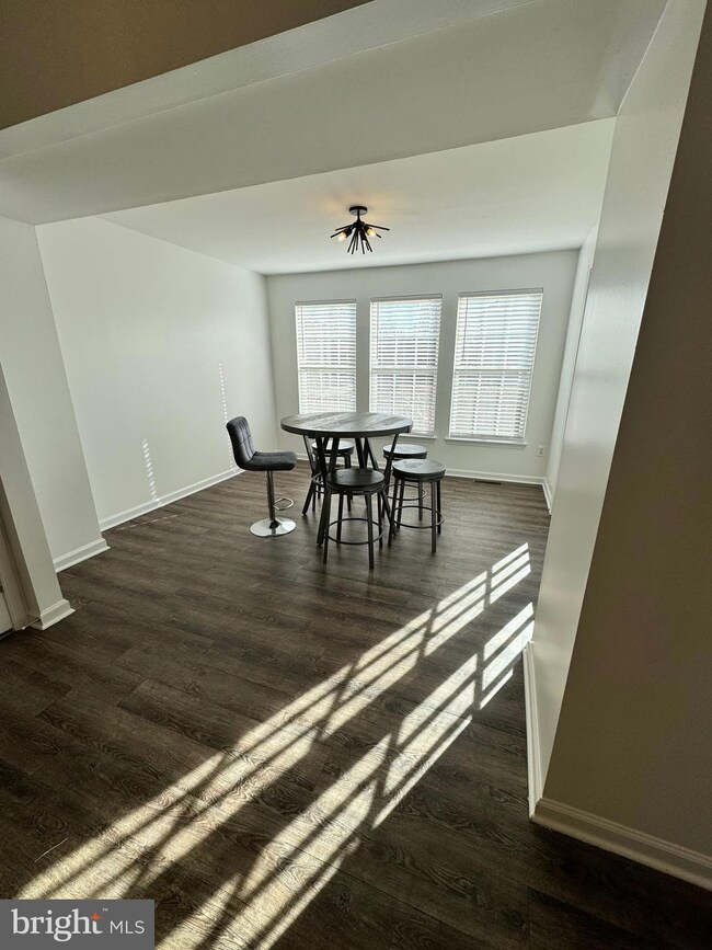 7102 Finch Ln, Fredericksburg, VA 22407 - photo 6