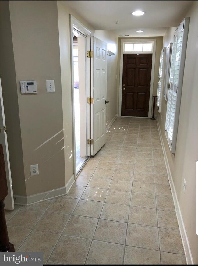 2211 Barnstable Dr, Upper Marlboro, MD 20774 - photo 2