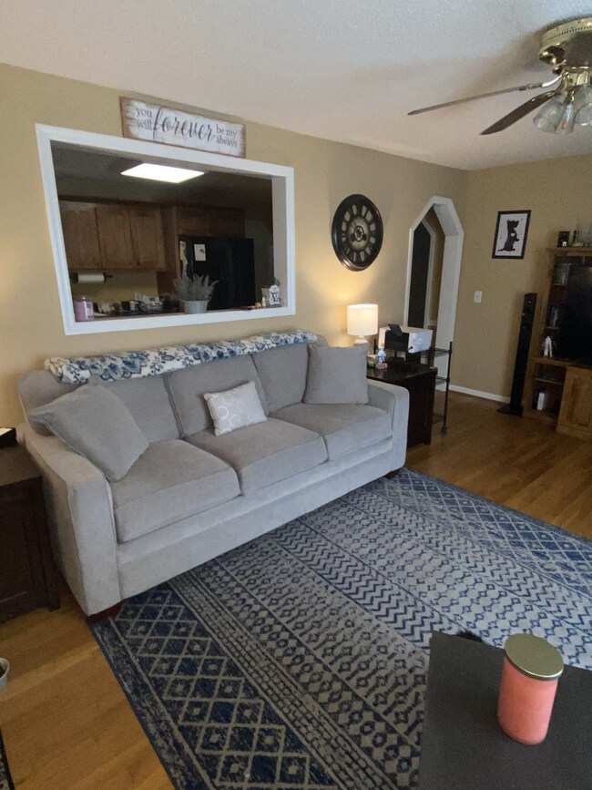 127 Collier Ave, Shelbyville, TN 37160 - photo 4