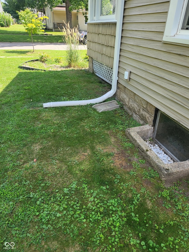 715 5th St, Covington, IN 47932 - photo 5