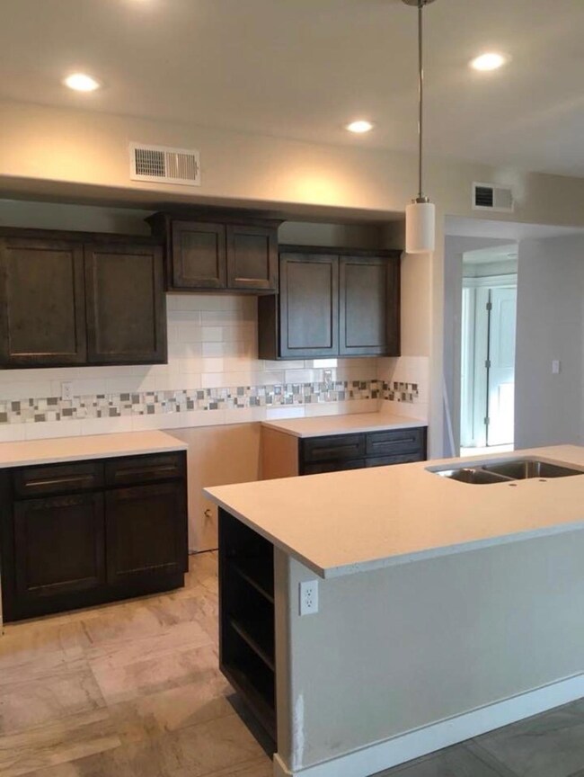 957 Roundhay St, El Paso, TX 79928 - photo 3