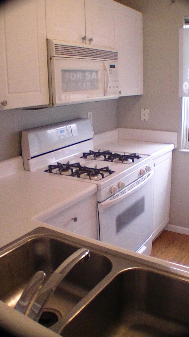 735 Parkbluff Way unit 735, Lewis Center, OH 43035 - photo 4