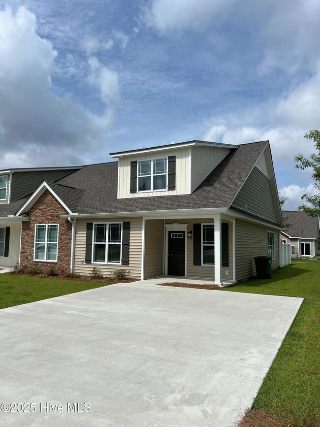 1901 Fox Creek Way unit 1, Greenville, NC 27858 - photo 2