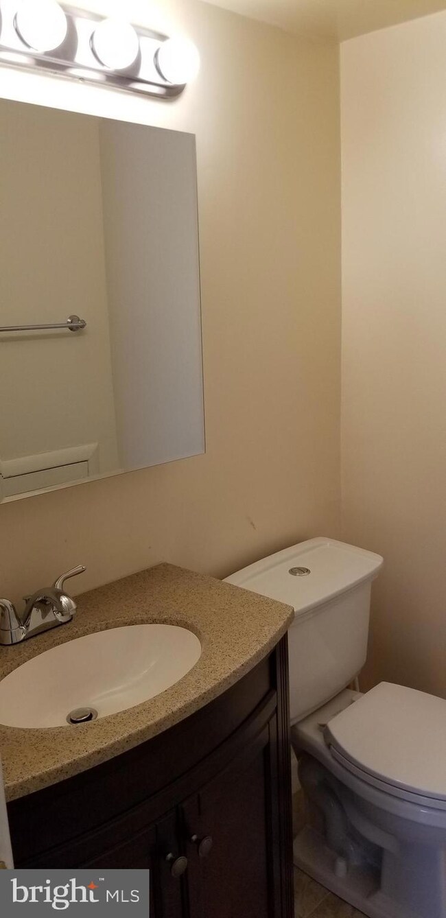 10547 Twin Rivers Rd unit C1, Columbia, MD 21044 - photo 7