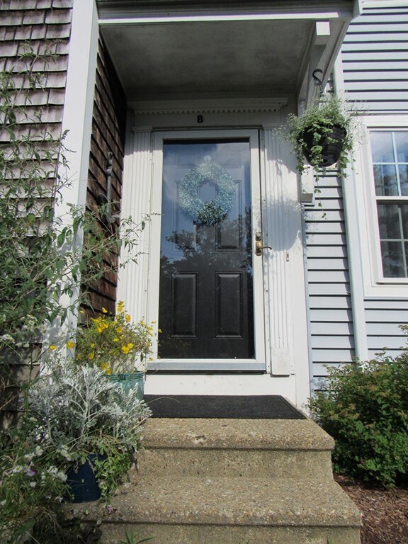 569 Carriage Shop Rd unit B, East Falmouth, MA 02536 - photo 2