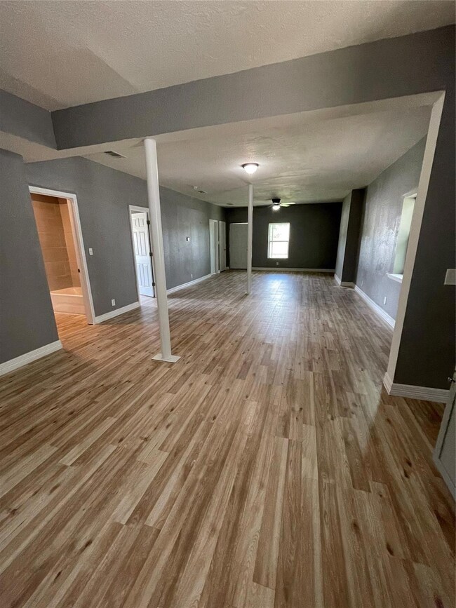 815 N Travis St, Sherman, TX 75090 - photo 4