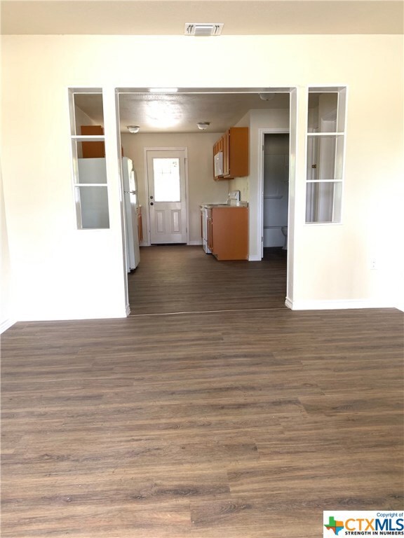 412 S C M Allen Pkwy, San Marcos, TX 78666 - photo 2