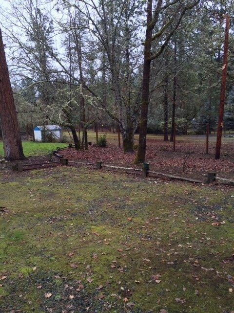 150 Debrick Way, Grants Pass, OR 97526 - photo 4