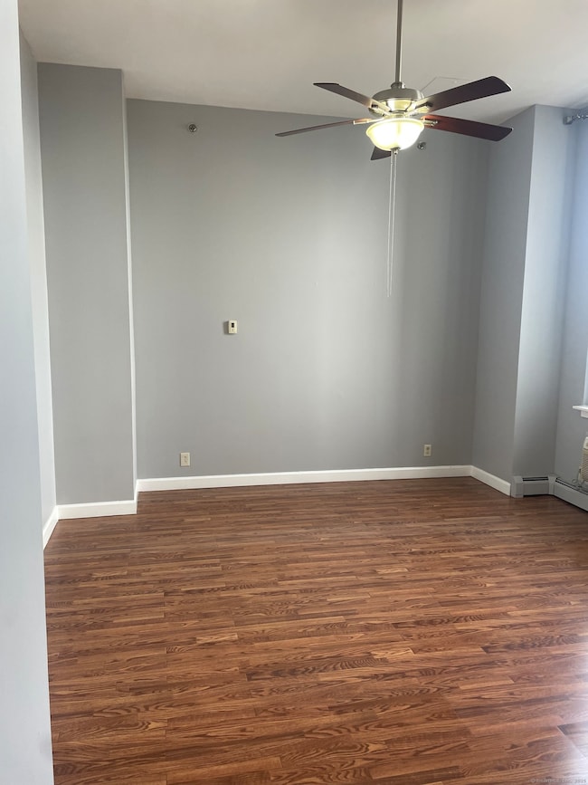 Condos at Center Court unit 1103, New Haven, CT 06511 - photo 5