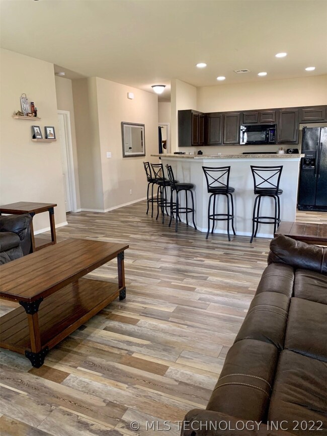 2608 W Fredericksburg St, Broken Arrow, OK 74011 - photo 5