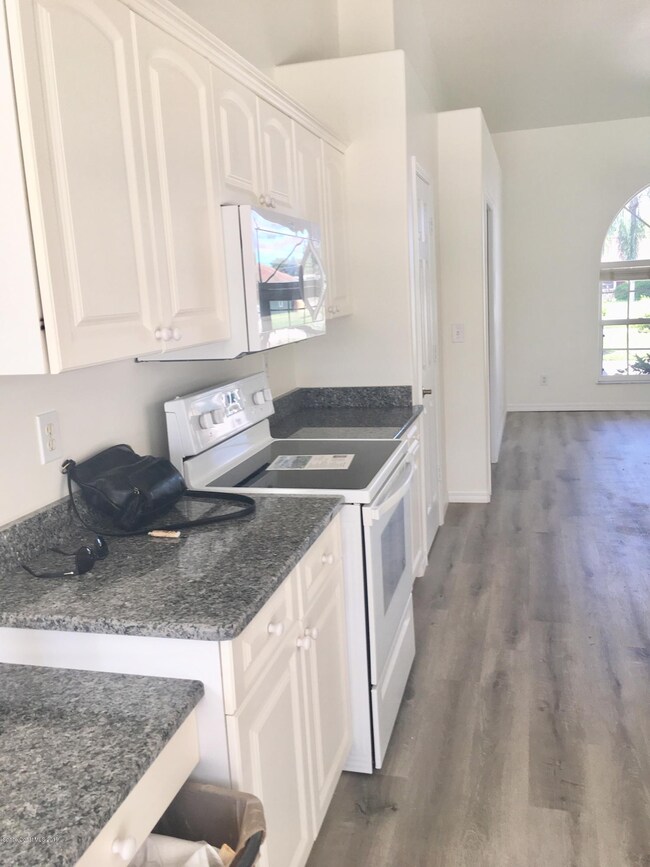 133 Dickens Ave, Sebastian, FL 32958 - photo 6