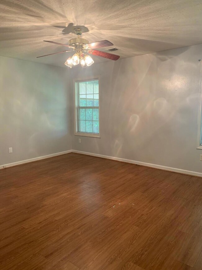 108 Lovett Primary Bedroom