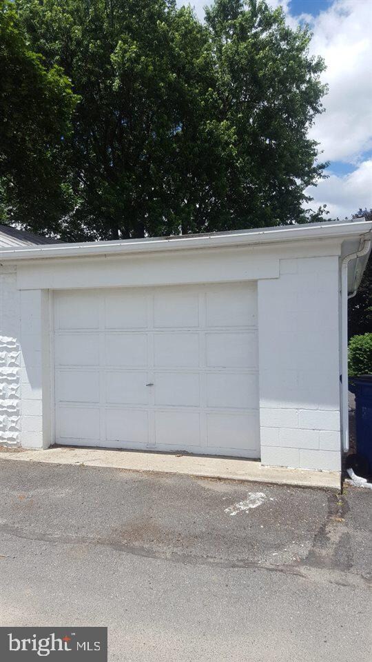 145 E King St, Littlestown, PA 17340 - photo 2