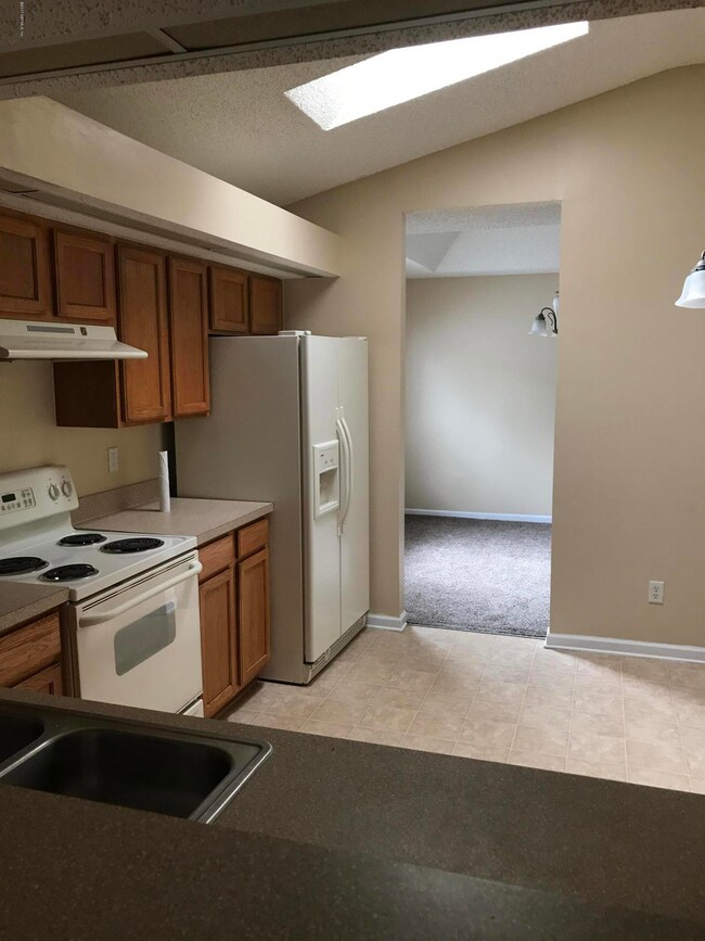 2931 Centerwood Dr N, Jacksonville, FL 32218 - photo 5