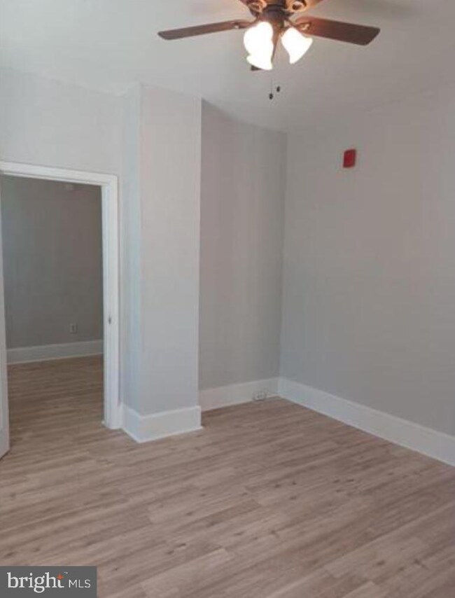 4621 E Howell St unit 4, Philadelphia, PA 19135 - photo 7