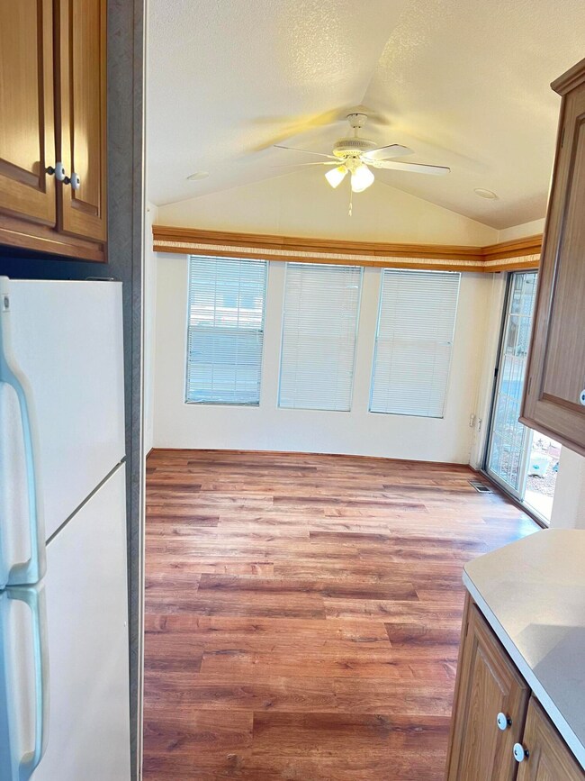 Kitchen-Living