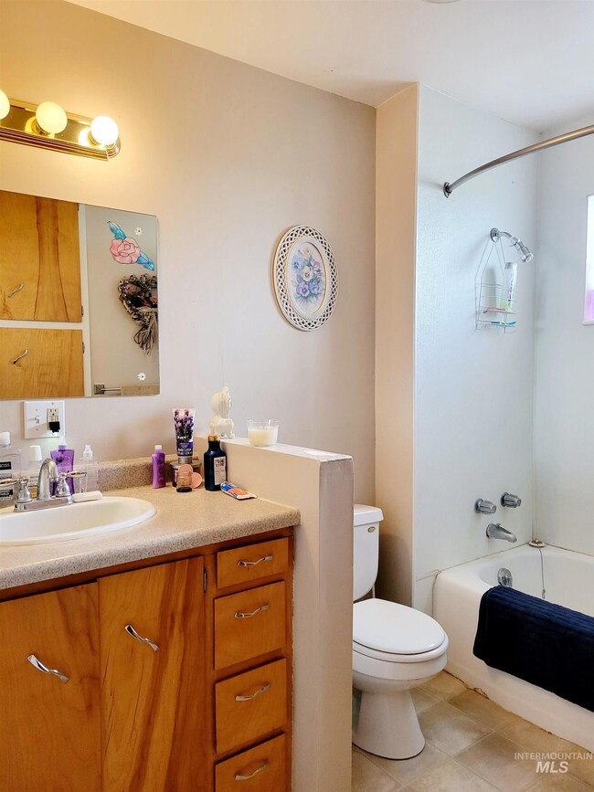 312 W 19th St, Burley, ID 83318 - photo 7