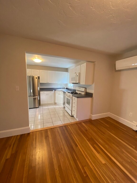 239 Robbins St unit 2, Waltham, MA 02453 - photo 7