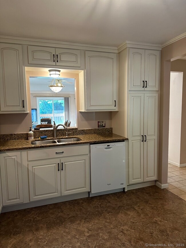 19 Simsbury Landing, Simsbury, CT 06070 - photo 5