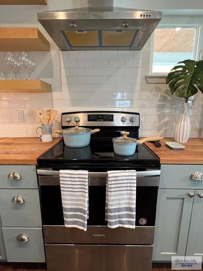 1226 Lakeside Blvd unit A & B, Brownsville, TX 78520 - photo 7