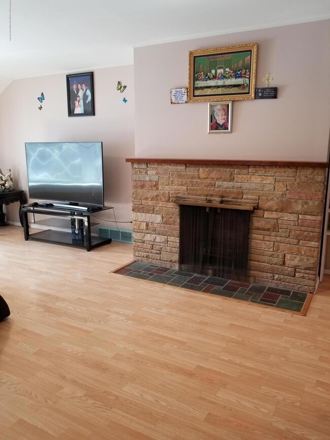 1309 W Willow St, Lansing, MI 48915 - photo 7