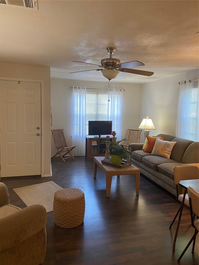 1115 2nd St, Bay City, TX 77414 - photo 6